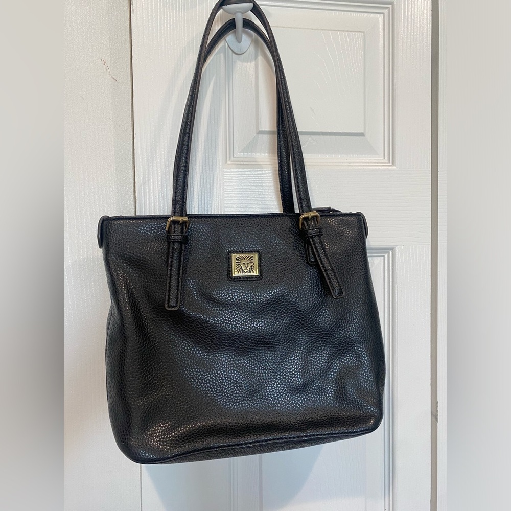 Pebbled Leather | Black Purse | Leather Handbag